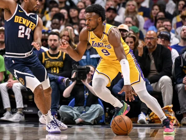 Trận đối đấu với Nuggets đánh dấu lần ra sân dài nhất của Bronny tại mùa giải này