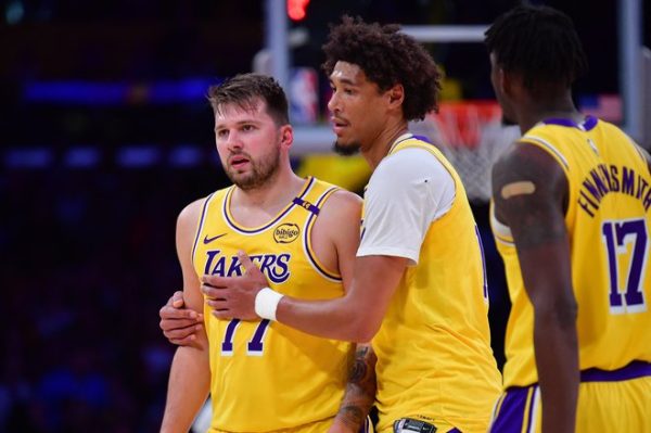 Lakers cần có chiến thuật tốt nếu muốn thắng Boston Celtics