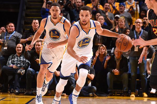 Phong độ ấn tượng của Curry giúp Warriors có 6 trận thắng liên tiếp